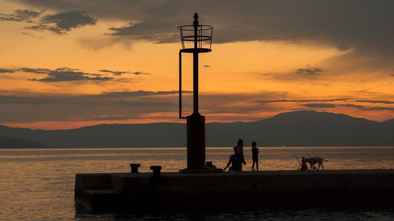Sunset Suite Malinska Exteriör bild